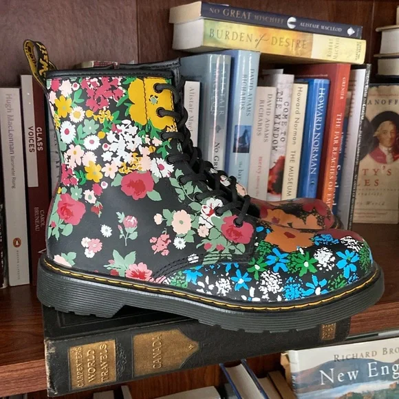NWOB Dr. Martens 1460 Y Floral Mash Up Boot Youth Size 7 - Picture 6 of 16